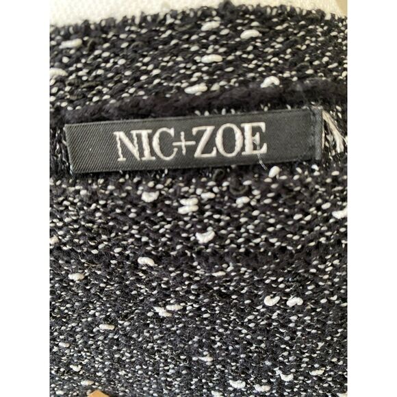 NIC+Z0E Black/White Asymmetrical Light Weight Sweater Size XL - Picture 5 of 6
